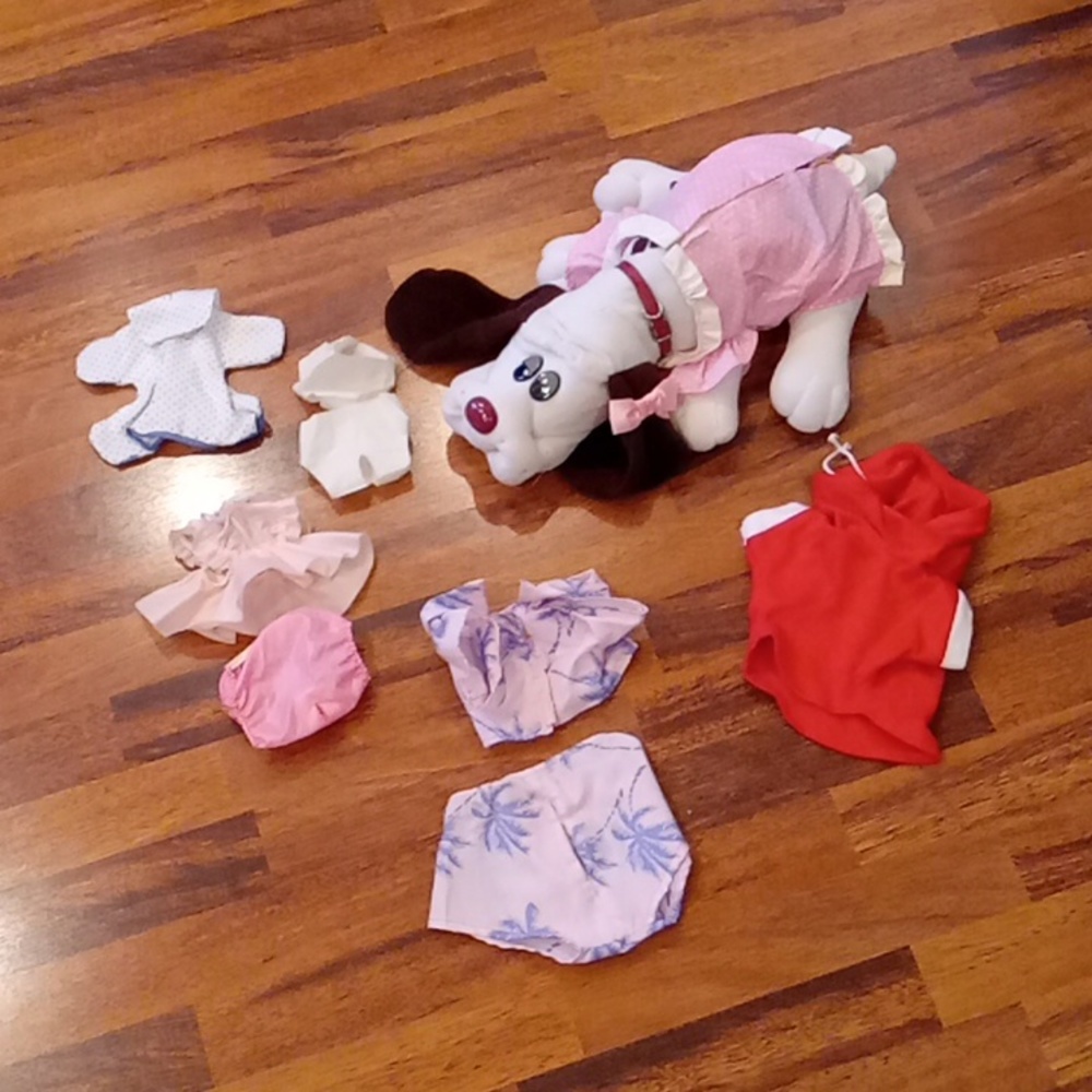 Vintage Pound Puppy and Pound Purry clothing (dog not included)